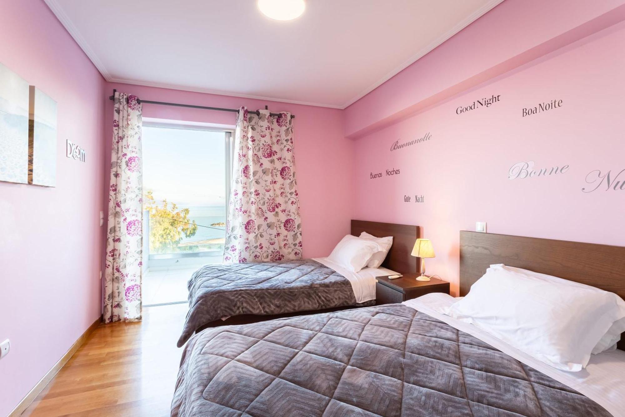 Beachfront Artemida Retreat - Peony Seabreeze Gem Екстериор снимка