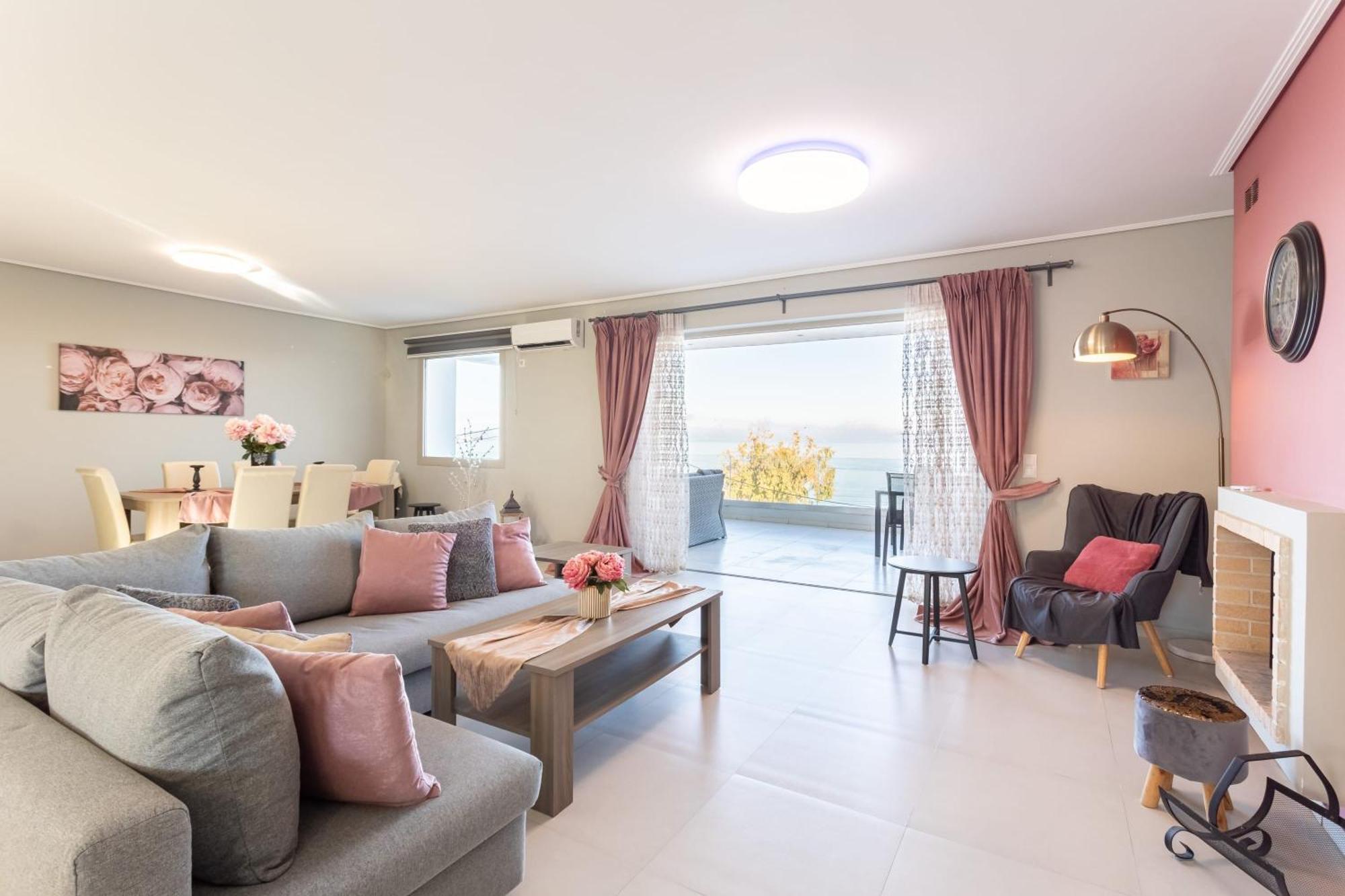 Beachfront Artemida Retreat - Peony Seabreeze Gem Екстериор снимка