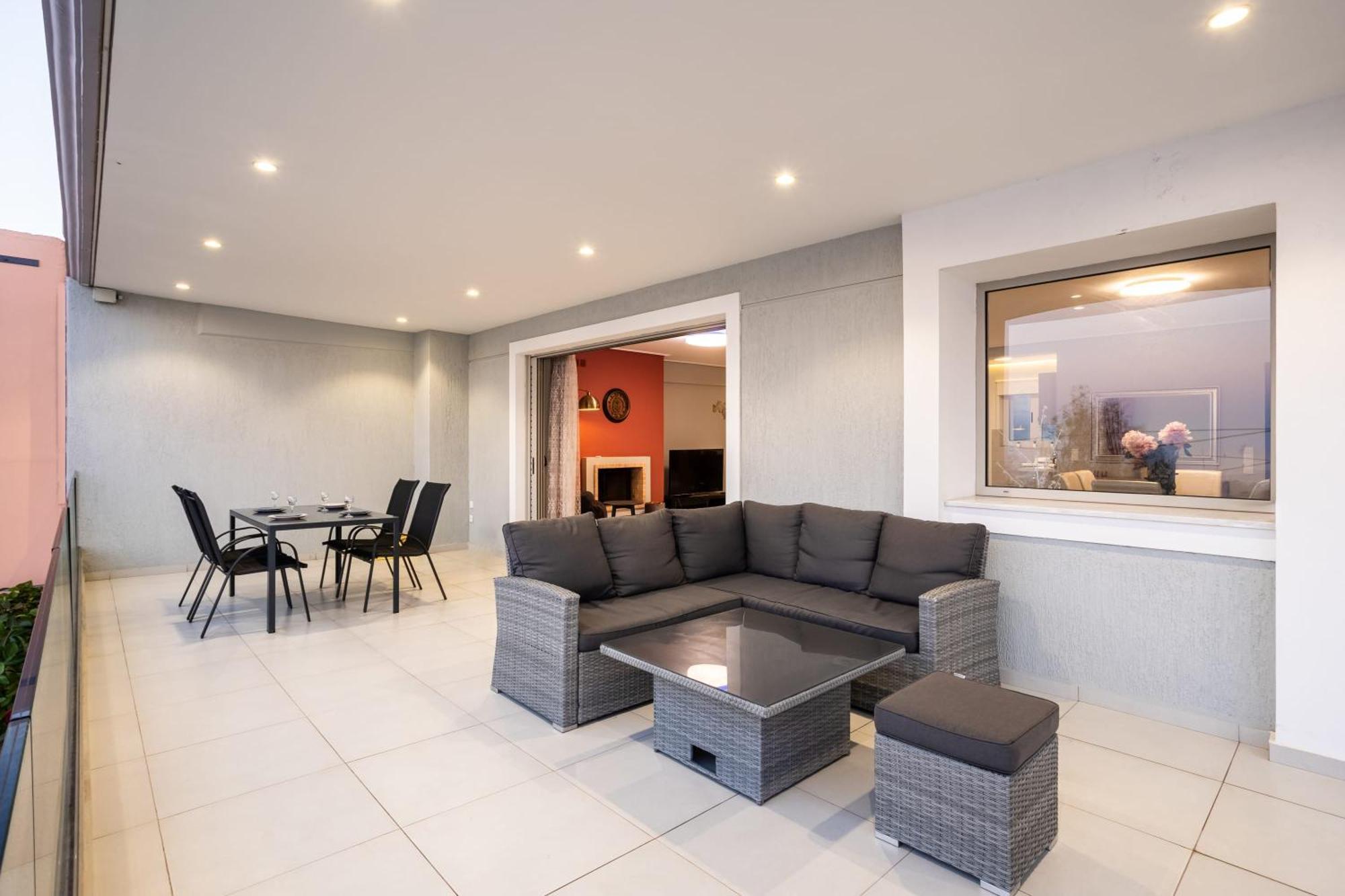 Beachfront Artemida Retreat - Peony Seabreeze Gem Екстериор снимка