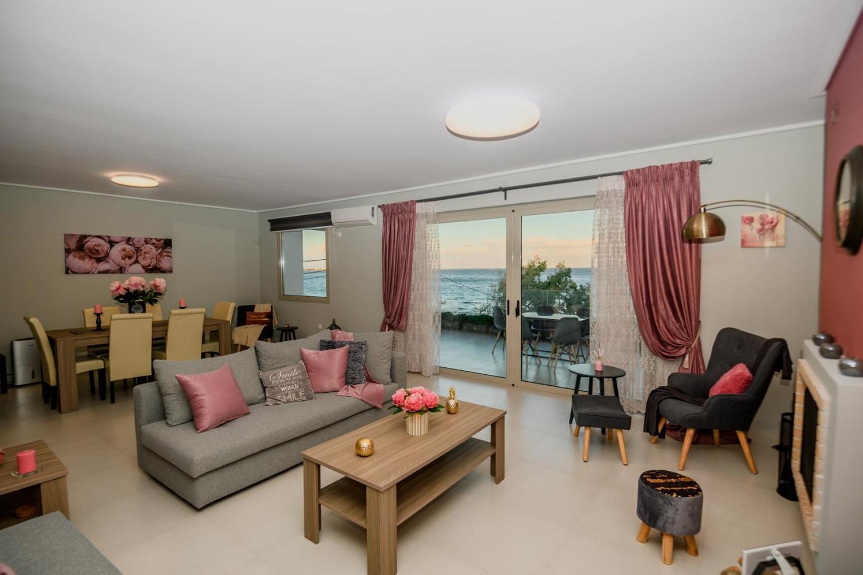 Beachfront Artemida Retreat - Peony Seabreeze Gem Екстериор снимка