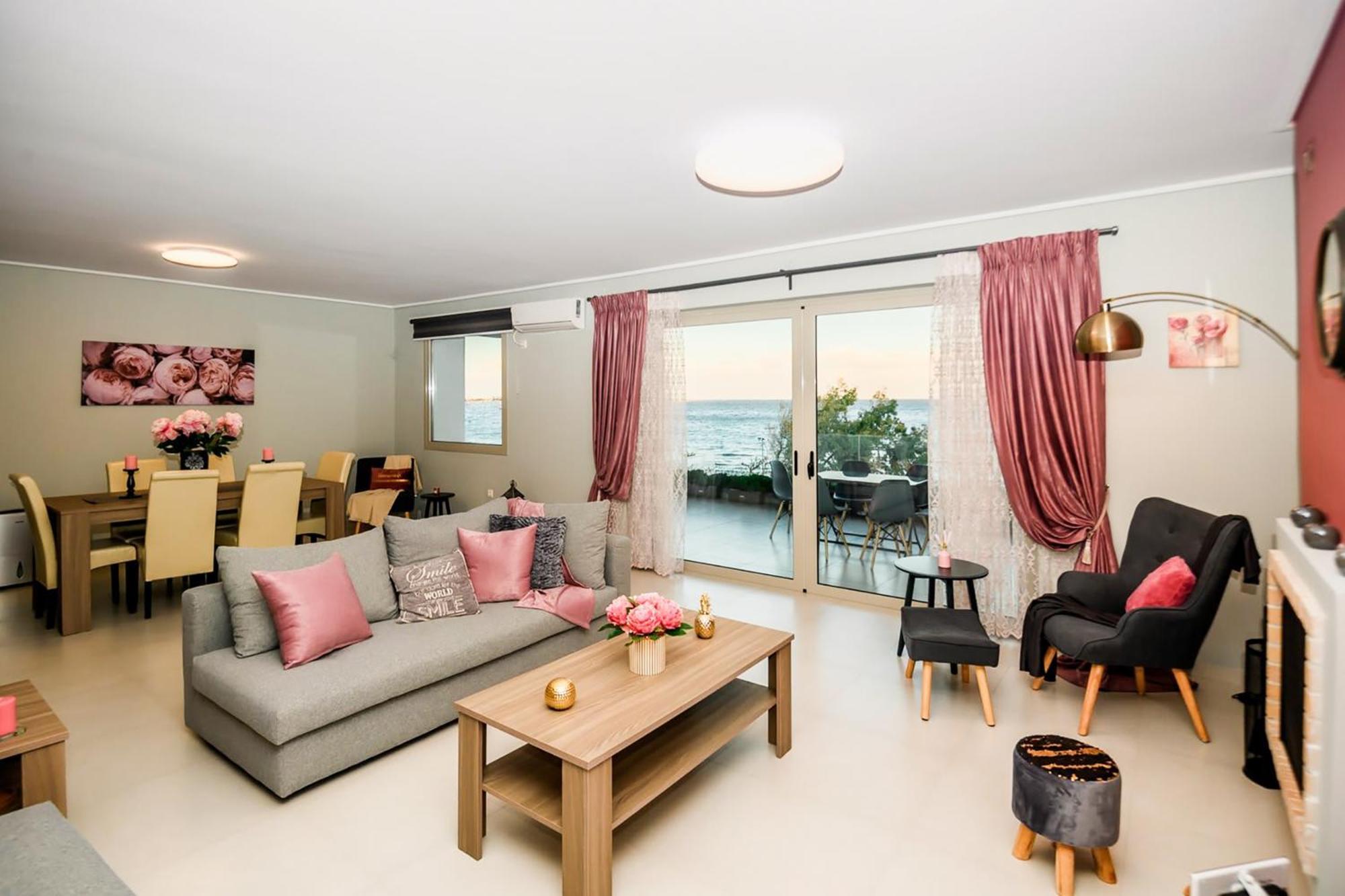 Beachfront Artemida Retreat - Peony Seabreeze Gem Екстериор снимка