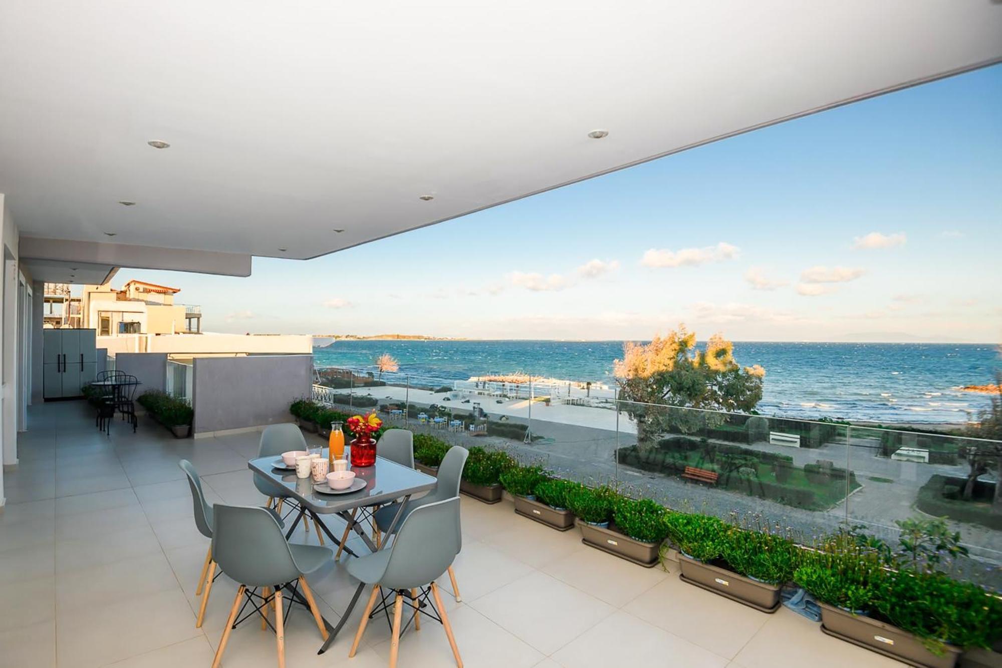 Beachfront Artemida Retreat - Peony Seabreeze Gem Екстериор снимка